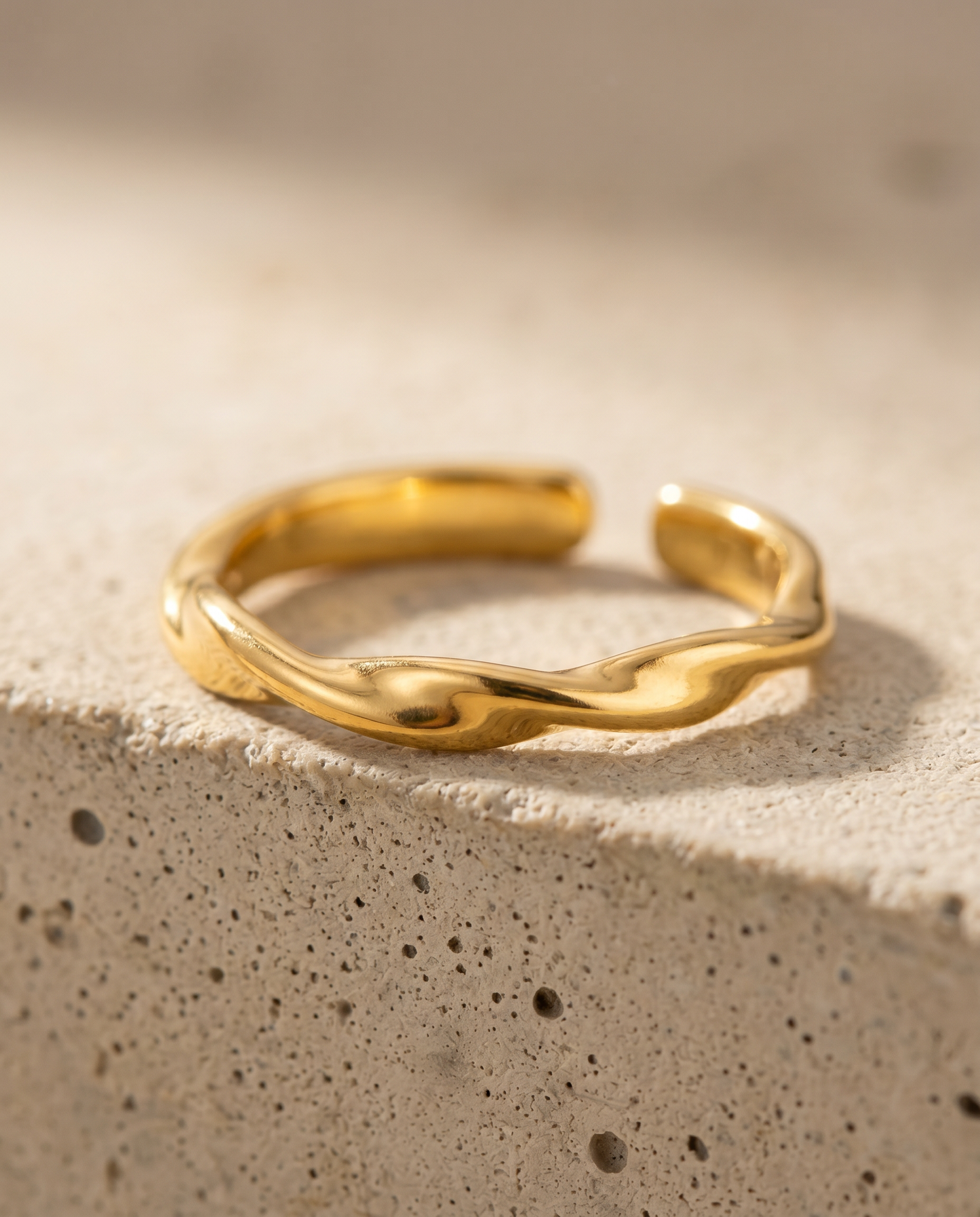 Twist Ring Gold, Makro-Detail – Velmoras