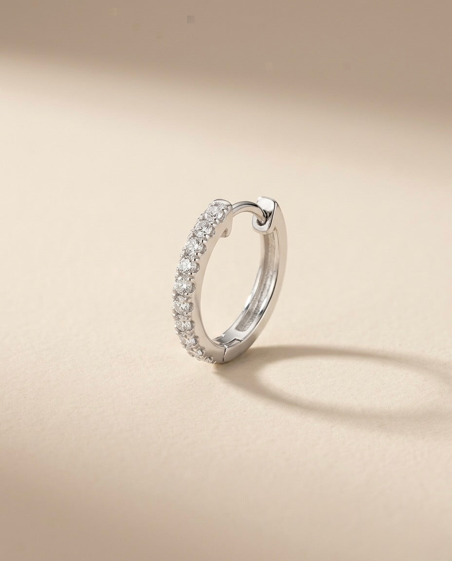 Bridal Glow Set · Pavé Creolen & feine Halskette