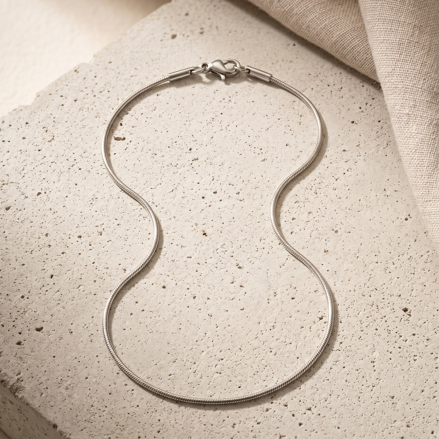 Feine Schlangenknochenkette aus Edelstahl, Silber, Produktbild