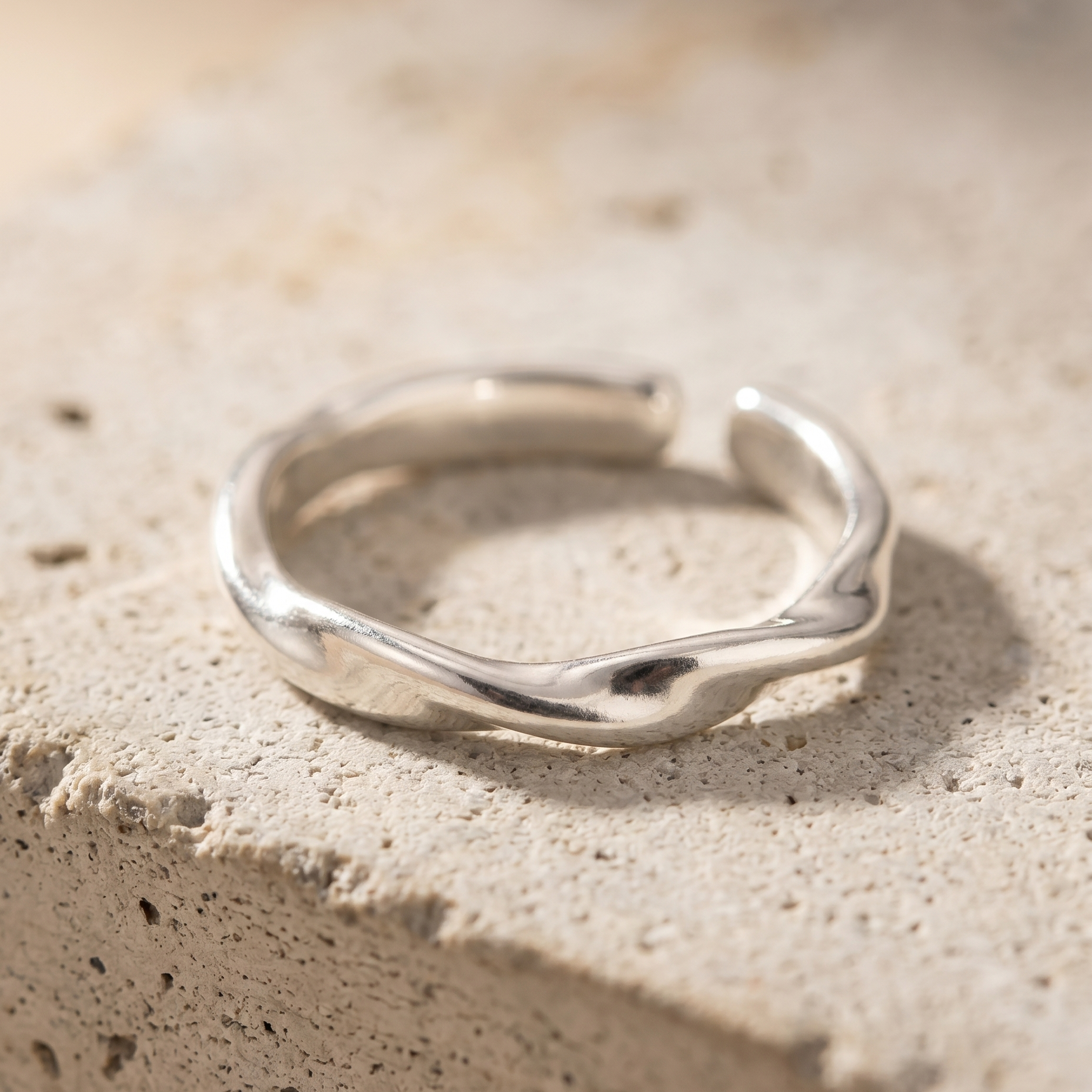 Twist Ring Silber, Makro-Detail – Velmoras